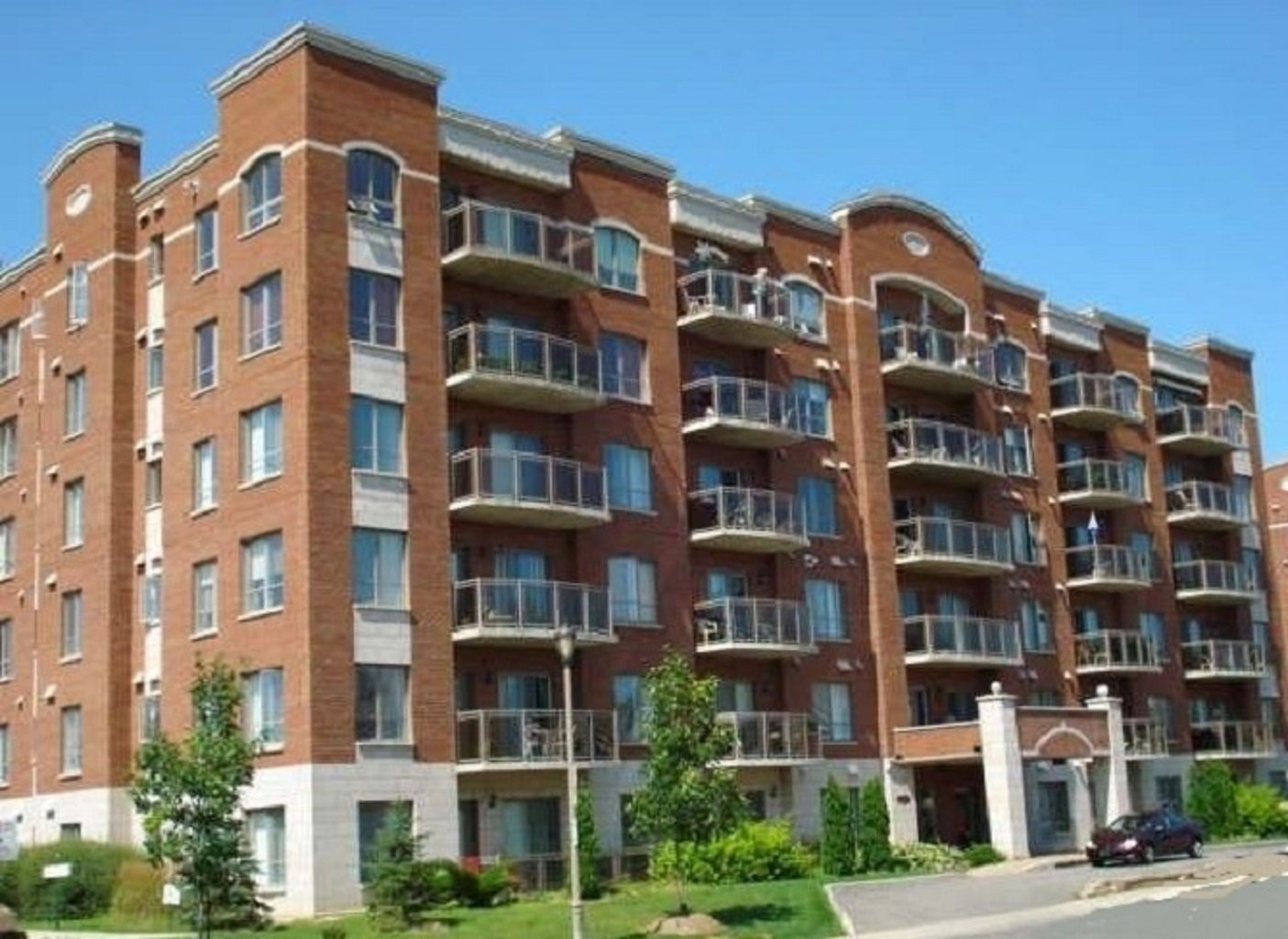 MLS #24100287 - $ 279,000.00